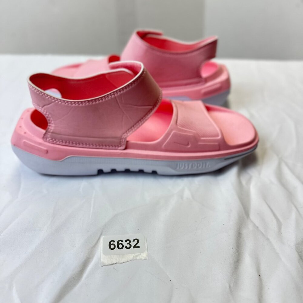 nike play scrape size 7 runs big see measurements pink/white euc